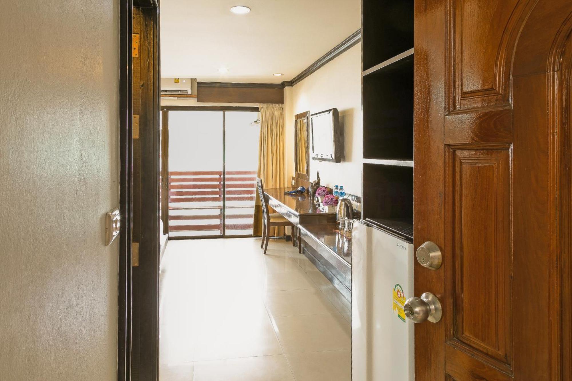 Best Venue Hotel Patong Extérieur photo