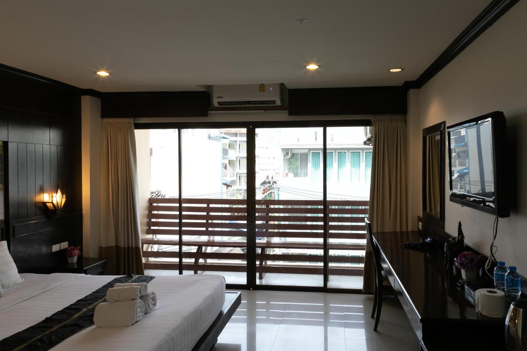Best Venue Hotel Patong Extérieur photo