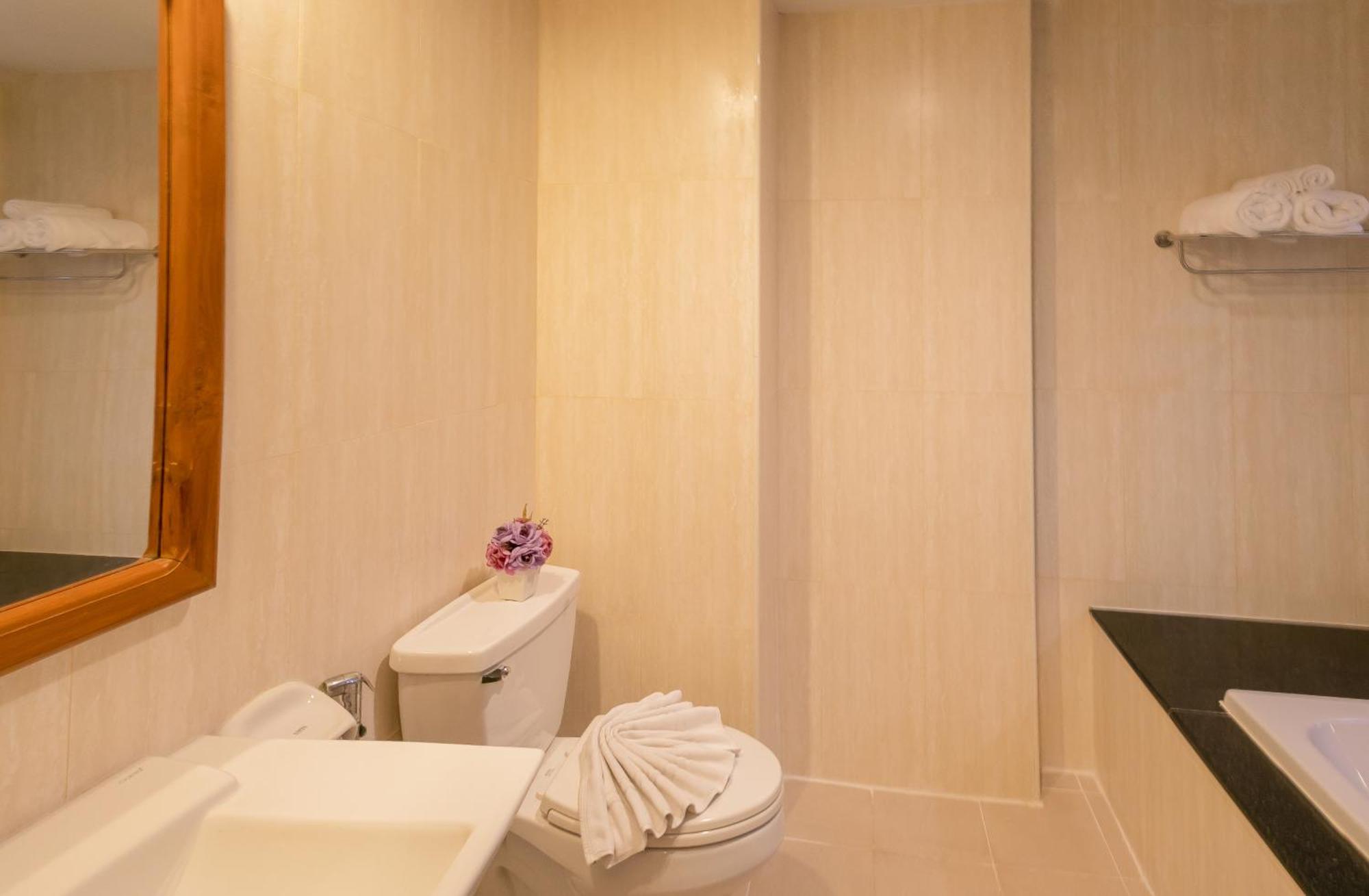Best Venue Hotel Patong Extérieur photo